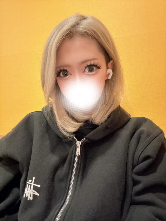 新人・Rio【りお】