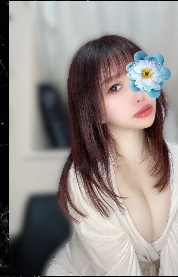 紗倉あずみプロフィール写真